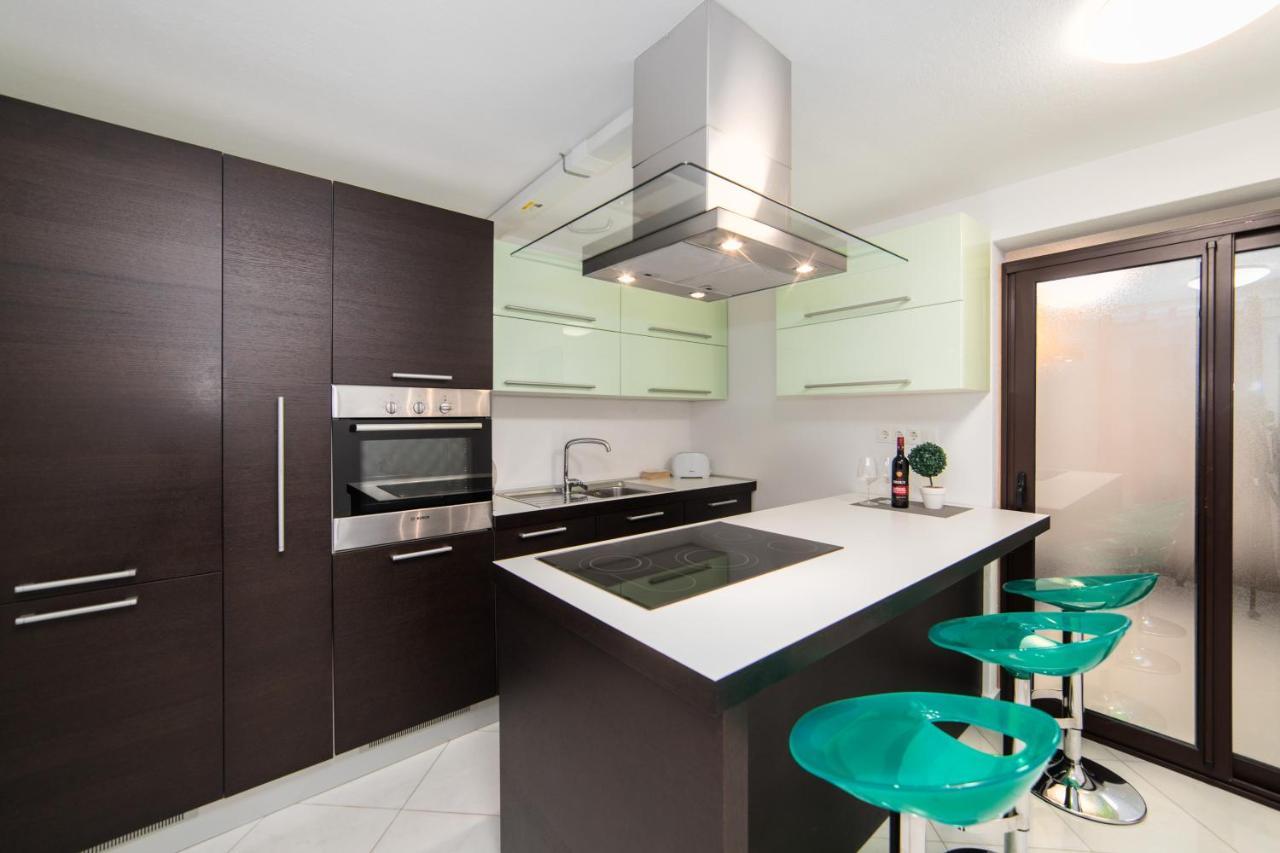 Villa Jadranka Apartments Tučepi エクステリア 写真
