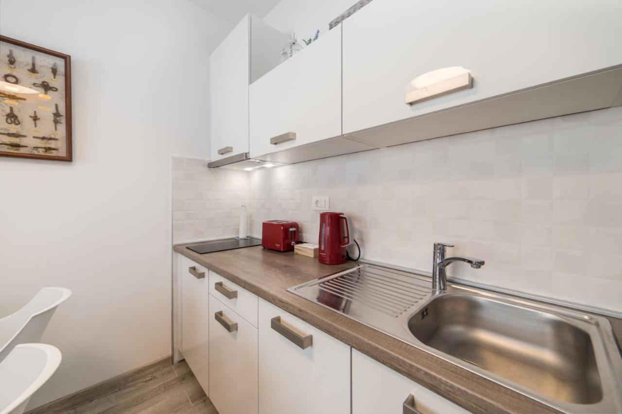 Villa Jadranka Apartments Tučepi エクステリア 写真
