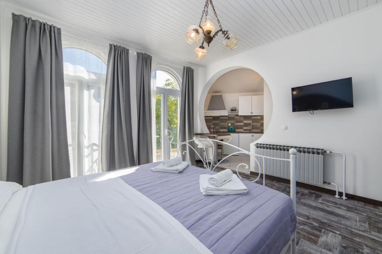 Villa Jadranka Apartments Tučepi エクステリア 写真