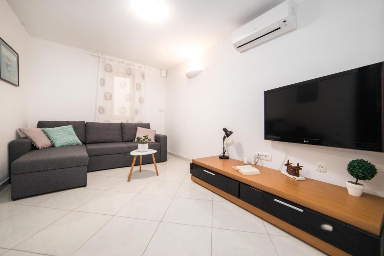 Villa Jadranka Apartments Tučepi エクステリア 写真