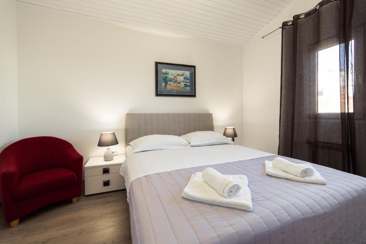 Villa Jadranka Apartments Tučepi エクステリア 写真