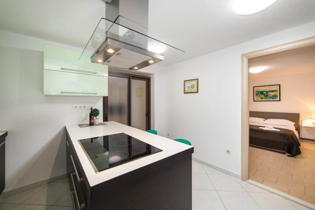 Villa Jadranka Apartments Tučepi エクステリア 写真