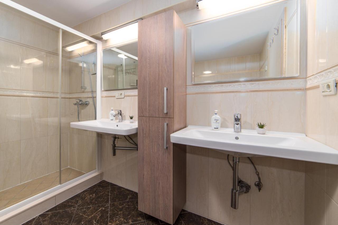 Villa Jadranka Apartments Tučepi エクステリア 写真